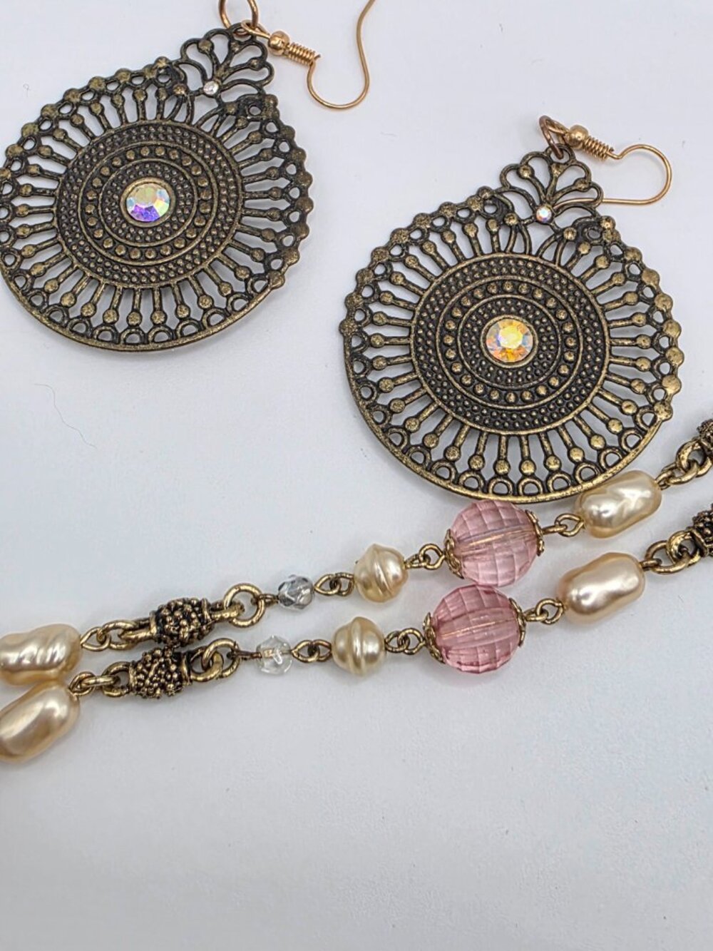 Premier Designs Nova Earrings & NY Pink Pearl 44" Necklace Set - Picture 2 of 3